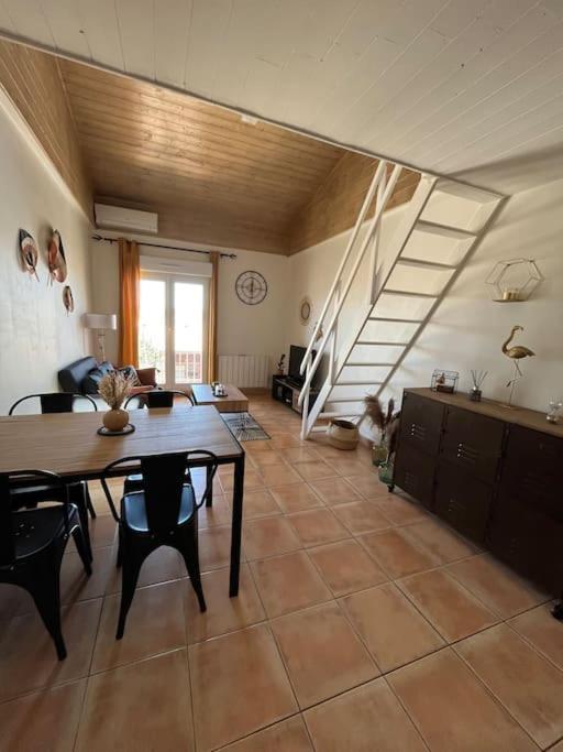 Des Flamants Yourhosthelper Apartment